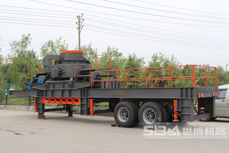 放在汽車(chē)上的打沙機(jī)，流動(dòng)制砂機(jī)設(shè)備